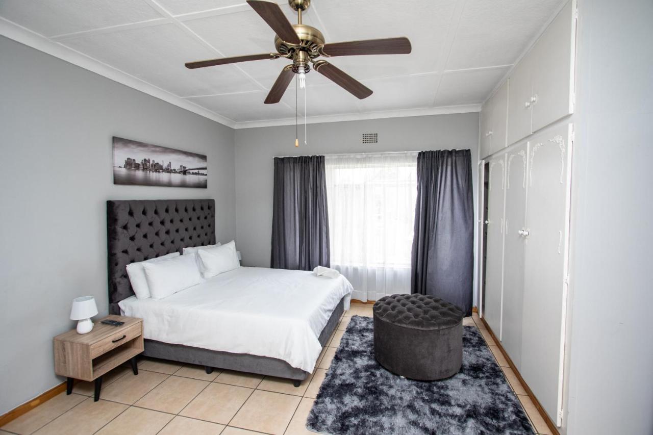 בוקסבורג Willow Guest House מראה חיצוני תמונה