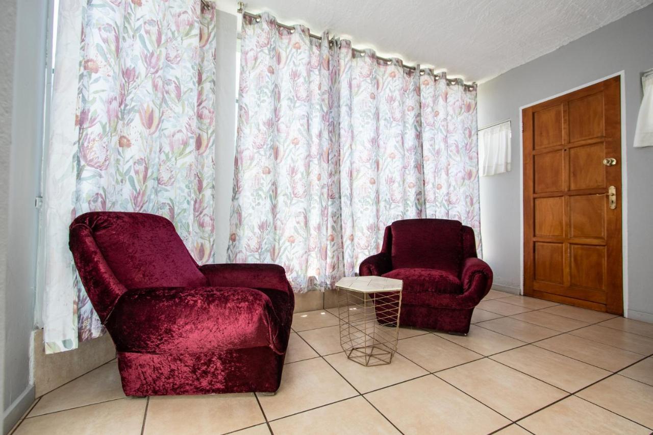 בוקסבורג Willow Guest House מראה חיצוני תמונה
