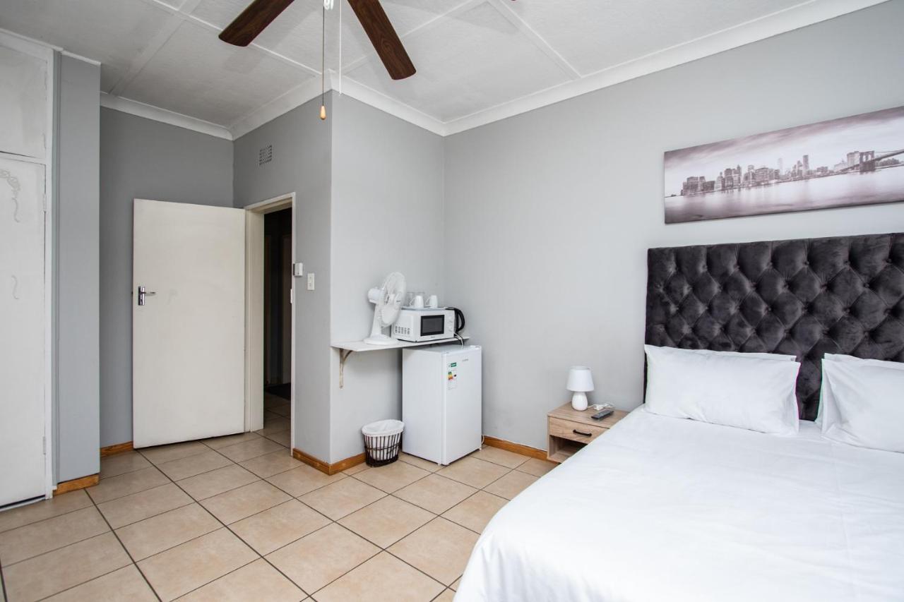 בוקסבורג Willow Guest House מראה חיצוני תמונה