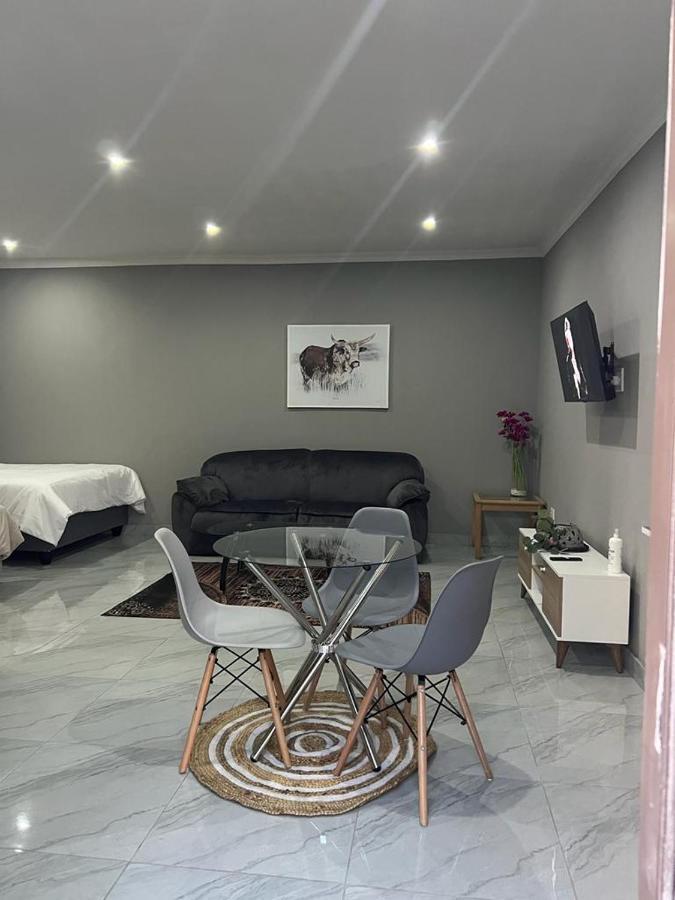 בוקסבורג Willow Guest House מראה חיצוני תמונה